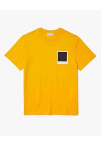 Lacoste - LACOSTE - Żółty t-shirt z termoczułym nadrukiem Regular Fit. Kolor: żółty. Materiał: jeans, jersey, bawełna, prążkowany. Wzór: nadruk #7