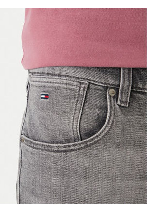 Tommy Jeans Szorty jeansowe Ronnie DM0DM22975 Szary Regular Fit. Kolor: szary. Materiał: bawełna