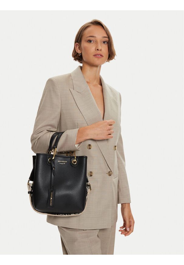 Emporio Armani Torebka EW000362 AF12103 MC032 Czarny. Kolor: czarny. Materiał: skórzane