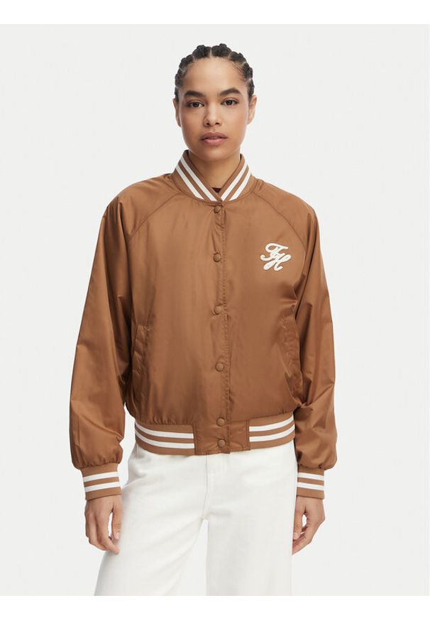 TOMMY HILFIGER - Tommy Hilfiger Kurtka bomber Logo Appliqué WW0WW48618 Brązowy jasny Regular Fit. Kolor: brązowy. Materiał: syntetyk