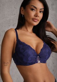 Renee - Granatowy Koronkowy Biustonosz z Metaliczną Aplikacją Dorzedi. Kolor: niebieski. Materiał: koronka. Rodzaj stanika: przezroczysty. Wzór: aplikacja #1