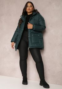 Renee - Ciemnozielona Kurtka Pikowana Sabrino. Kolekcja: plus size. Kolor: zielony. Materiał: materiał. Długość rękawa: długi rękaw. Długość: długie #5