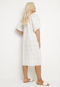 Born2be - Biała Bawełniana Sukienka Oversize z Wiązaniem pod Szyją Tolanea. Kolor: biały. Materiał: bawełna. Długość rękawa: krótki rękaw. Typ sukienki: oversize #6