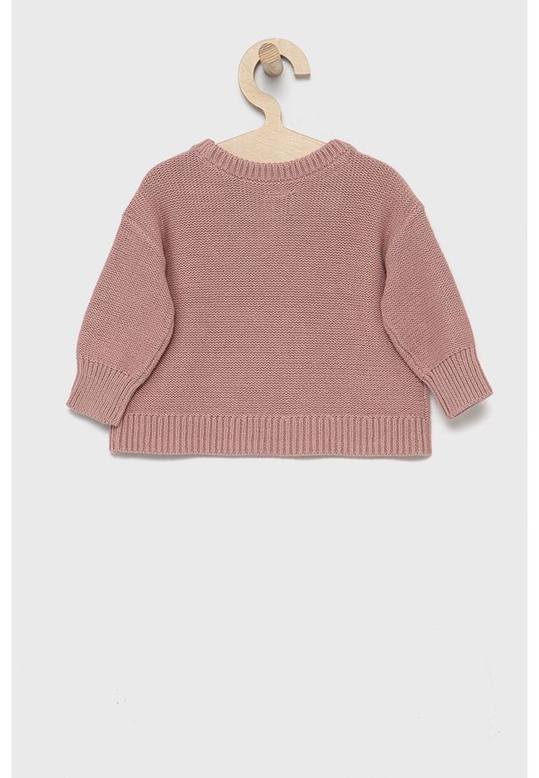 GAP Sweter bawełniany dziecięcy kolor różowy. Kolor: różowy. Materiał: bawełna. Wzór: ze splotem