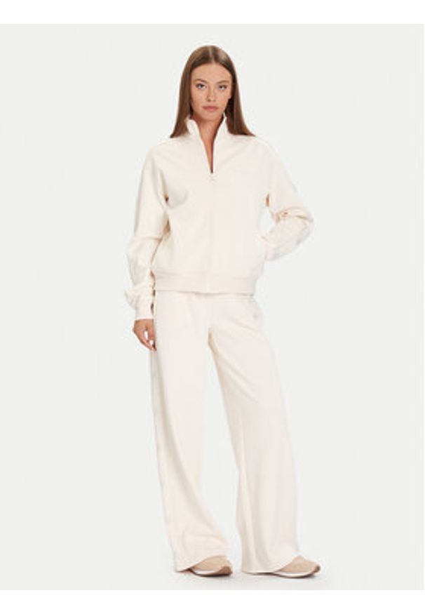 Guess Bluza V5BQ15 KCX22 Beżowy Regular Fit. Kolor: beżowy. Materiał: syntetyk