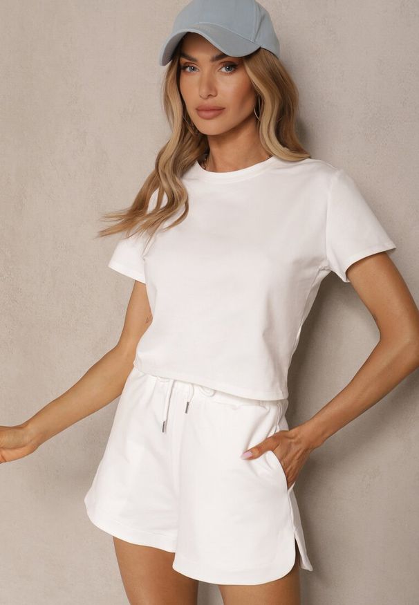 Renee - Biały Bawełniany T-shirt o Fasonie Cropped Galionela. Okazja: na co dzień. Kolor: biały. Materiał: bawełna. Sezon: lato, wiosna. Styl: casual
