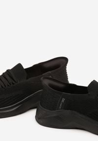 Born2be - Czarne Buty Sportowe Tavidia. Okazja: na co dzień. Nosek buta: okrągły. Kolor: czarny. Materiał: materiał. Szerokość cholewki: normalna. Obcas: na płaskiej podeszwie #2