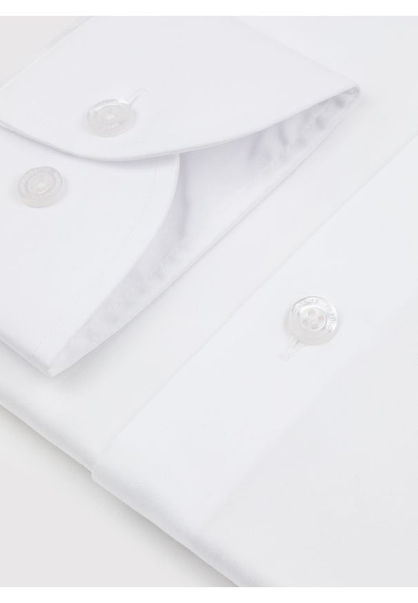 Pako Lorente - PAKO LORENTE – Biała koszula męska z kontrastowym wykończeniem. Kolor: biały. Materiał: bawełna. Długość rękawa: długi rękaw. Długość: długie. Wzór: gładki