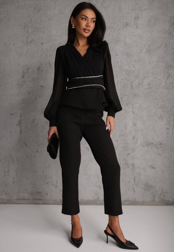 Renee - Czarna Bluzka VICES w Kopertowym Stylu z Luźnymi Transparentnymi Rękawami i Dekoltem V Inge. Okazja: na komunię, na co dzień. Kolor: czarny. Materiał: jeans. Styl: elegancki, casual