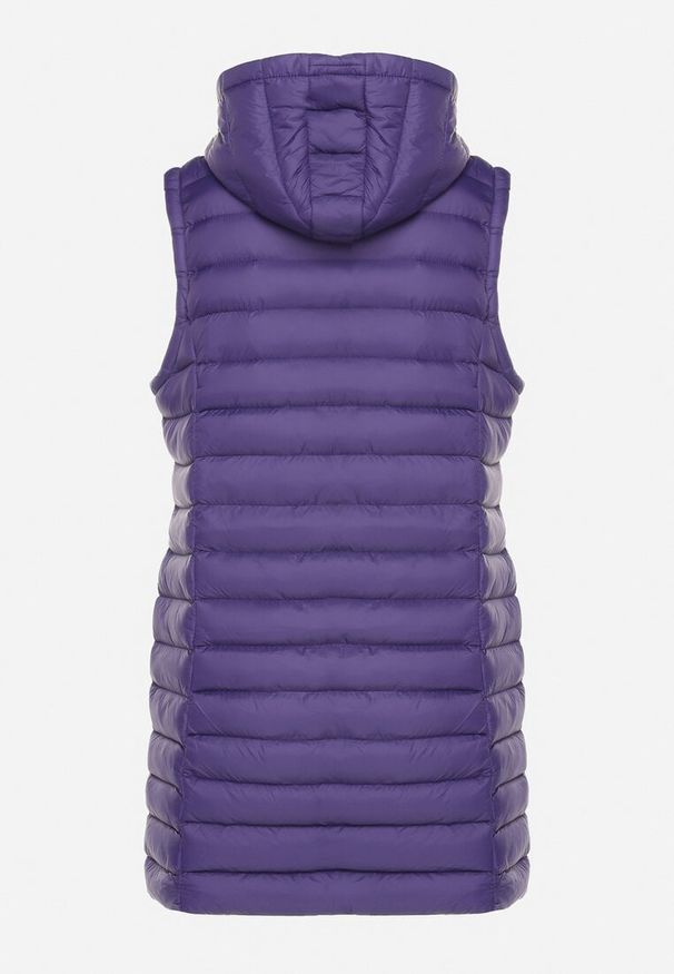 Born2be - Ciemnofioletowa Kamizelka Pikowana o Dłuższym Fasonie z Kapturem Vitilie. Okazja: na co dzień. Typ kołnierza: kaptur. Kolor: fioletowy. Materiał: jeans. Długość: długie. Styl: casual, elegancki