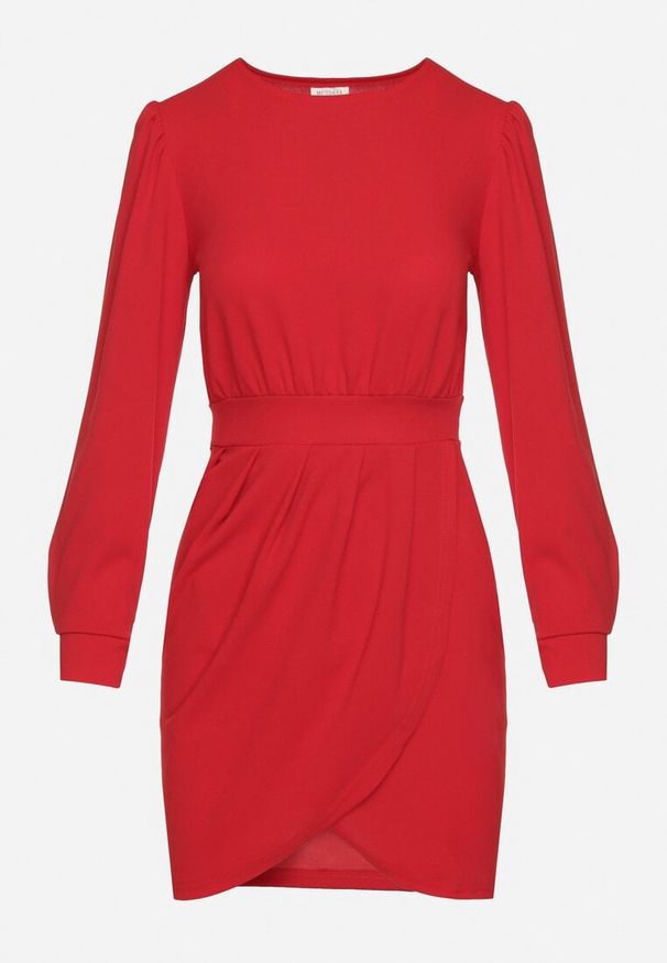 Born2be - Czerwona Sukienka z Marszczeniem i Bufiastymi Rękawami Redenia. Kolor: czerwony. Styl: klasyczny, elegancki