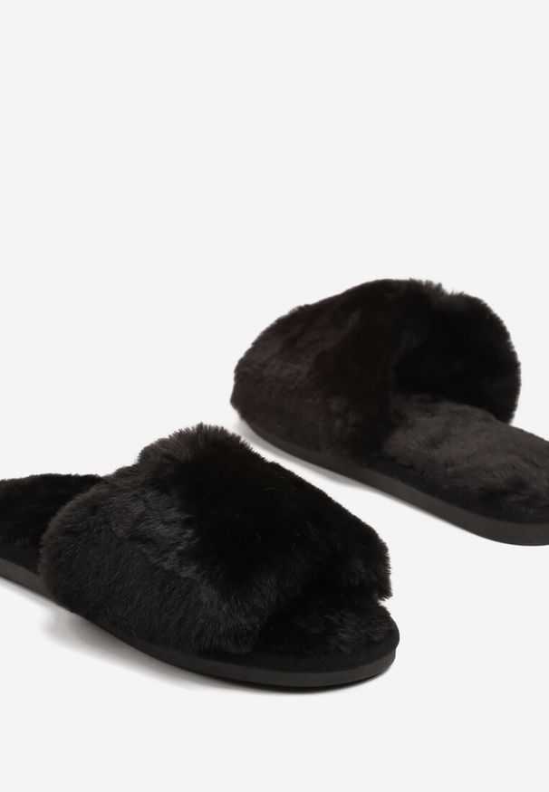 Born2be - Czarne Kapcie Vices z Miękkiego Futerka Seladwen. Okazja: do domu, na co dzień. Kolor: czarny. Materiał: futro. Obcas: na obcasie. Styl: elegancki, casual