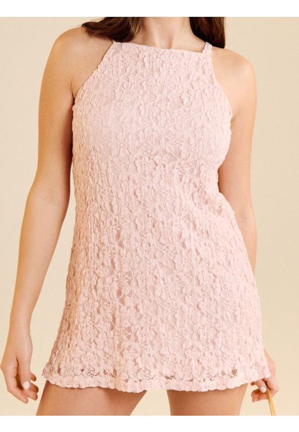 Sinsay - Koronkowa sukienka mini na ramiączkach - różowy. Kolor: różowy. Materiał: koronka. Długość rękawa: na ramiączkach. Długość: mini