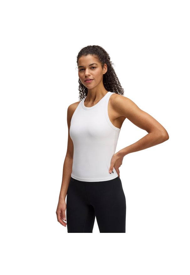Damski tank top z wysokim dekoltem Under Armour Motion. Kolor: czarny, biały, wielokolorowy. Sport: fitness