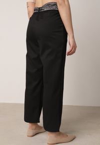 Born2be - Czarne Eleganckie Spodnie z Bawełny i Wiskozy z Materiałowym Paskiem-Apaszką Vetina. Okazja: na co dzień, na spotkanie biznesowe, do pracy. Kolor: czarny. Materiał: wiskoza, bawełna, materiał. Styl: elegancki #5