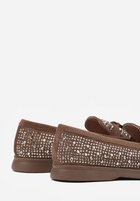 Renee - Brązowe Mokasyny z Cyrkoniami i Ozdobami Distantsteam. Okazja: na co dzień. Kolor: brązowy. Materiał: jeans. Wzór: aplikacja. Styl: glamour, casual #2
