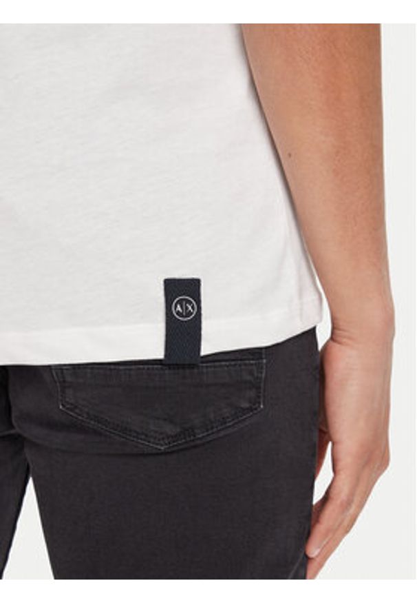 Armani Exchange T-Shirt XM001853 AF10356 U0009 Biały Regular Fit. Kolor: biały. Materiał: bawełna