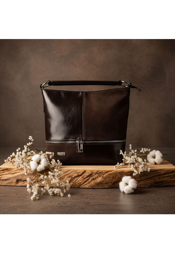 Shopperka skórzana SHE asia zamsz czekoladowa. Kolor: brązowy. Materiał: skórzane. Styl: elegancki, klasyczny