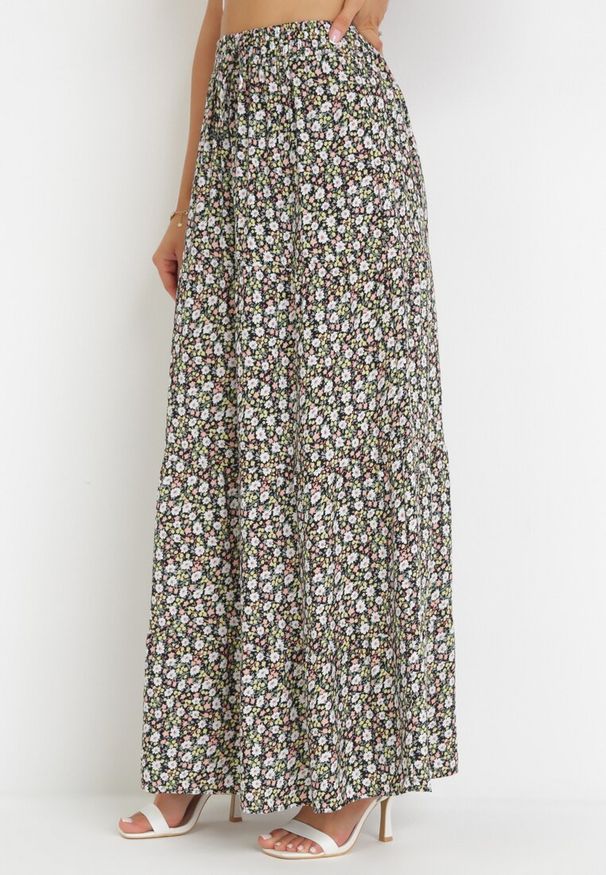 Born2be - Czarna Bawełniana Spódnica Maxi Nusra. Kolor: czarny. Materiał: bawełna. Wzór: kwiaty