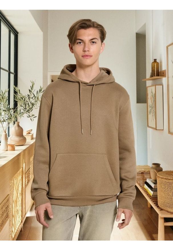 Sinsay - Bluza hoodie basic - brązowy. Kolor: brązowy