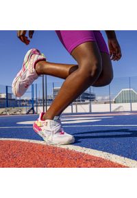 Buty sportowe dla dzieci Decathlon Playful Summer. Okazja: na uczelnię. Zapięcie: rzepy. Kolor: biały, wielokolorowy, różowy. Materiał: tkanina, kauczuk. Szerokość cholewki: normalna. Sport: turystyka piesza #2