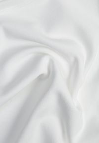 Born2be - Biały Gładki T-shirt o Krótszym Kroju Errora. Okazja: na co dzień. Kolor: biały. Materiał: materiał, jeans. Długość: krótkie. Wzór: gładki. Styl: casual #3