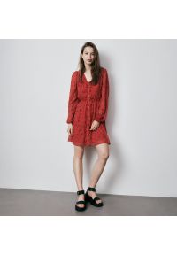 Reserved - Wzorzysta sukienka - Czerwony. Kolor: czerwony #1