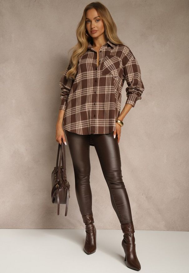 Renee - Brązowa Koszula z Bawełny Ozdobiona Kratą Monitela. Okazja: na co dzień. Kolor: brązowy. Materiał: bawełna. Wzór: aplikacja. Styl: klasyczny, casual