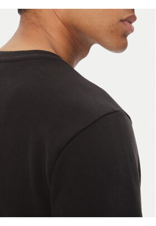 Helly Hansen Bluza Logo Crew 30395 Czarny Regular Fit. Kolor: czarny. Materiał: bawełna
