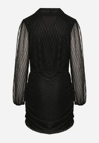 Born2be - Czarna Sukienka z Przezroczystą Koszulową Górą Dopasowanym Dołem i Metaliczną Nicią Sassini. Okazja: na randkę. Kolor: czarny. Typ sukienki: koszulowe. Styl: klasyczny, elegancki #2