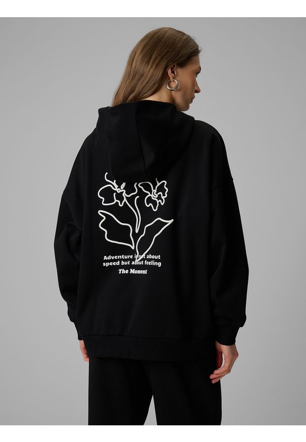 4f - 4F Bluza dresowa loose z kapturem damska - czarna L. Okazja: na co dzień. Typ kołnierza: kaptur. Kolor: czarny. Materiał: dresówka. Styl: casual