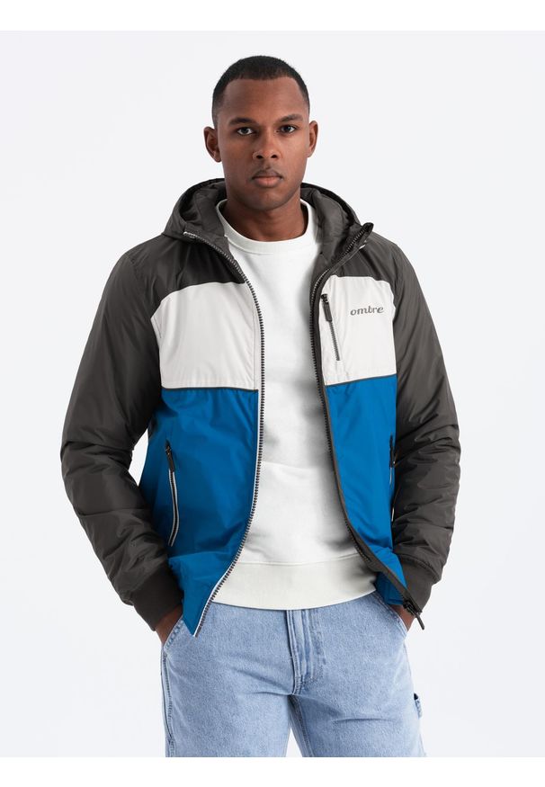Ombre Clothing - Kolorowa lekka męska kurtka sportowa z polarem – niebiesko-grafitowa V2 OM-JANP-0194 - XXL. Typ kołnierza: kołnierzyk stójkowy. Kolor: niebieski. Materiał: polar. Wzór: kolorowy. Styl: sportowy