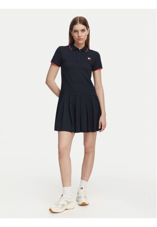 Tommy Jeans Sukienka codzienna Tommy Badge DW0DW22328 Granatowy Relaxed Fit. Okazja: na co dzień. Kolor: niebieski. Materiał: syntetyk. Typ sukienki: proste. Styl: casual
