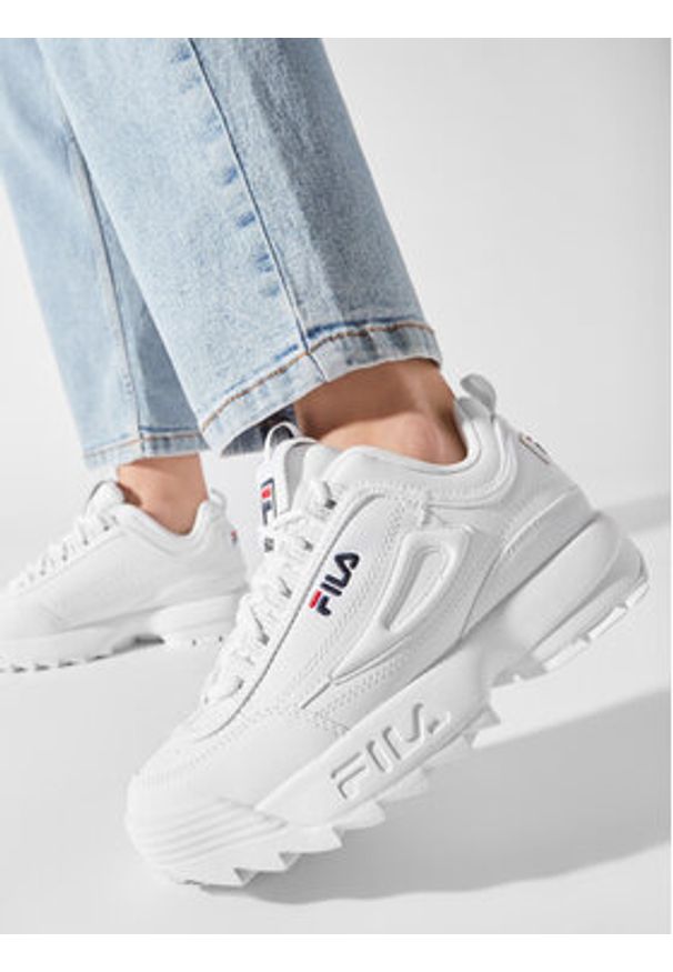 Fila Sneakersy Disruptor Low Wmn 1010302.1FG Biały. Kolor: biały. Materiał: skóra