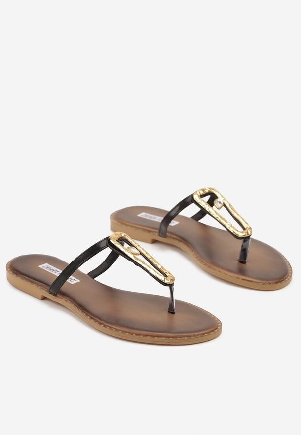 Renee - Czarne Japonki Ozdobione Geometryczną Aplikacją Desellee. Okazja: na spacer, na co dzień. Kolor: czarny. Wzór: aplikacja, geometria. Sezon: lato. Styl: casual