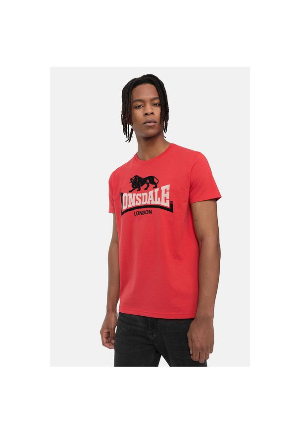 Koszulka Lonsdale Lubcroy. Kolor: wielokolorowy, niebieski, czerwony. Materiał: bawełna. Wzór: aplikacja