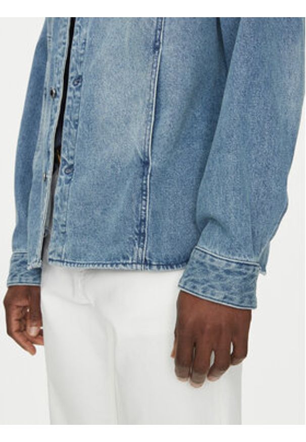 Michael Kors Kurtka jeansowa CR5900PFAU Niebieski Regular Fit. Kolor: niebieski. Materiał: bawełna