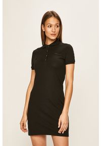 Lacoste Sukienka EF5473 kolor czarny mini prosta EF5473-001. Kolor: czarny. Materiał: materiał, dzianina. Długość rękawa: krótki rękaw. Wzór: gładki. Typ sukienki: proste. Długość: mini