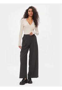 only - ONLY Sweter Minna 15309345 Beżowy Regular Fit. Kolor: beżowy. Materiał: syntetyk