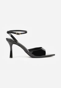 Born2be - Czarne Lakierowane Sandały na Szpilce z Paseczkiem wokół Kostki Reafera. Okazja: na wesele, na ślub cywilny, na imprezę. Zapięcie: sprzączka. Kolor: czarny. Materiał: lakier. Obcas: na szpilce. Wysokość obcasa: średni #3