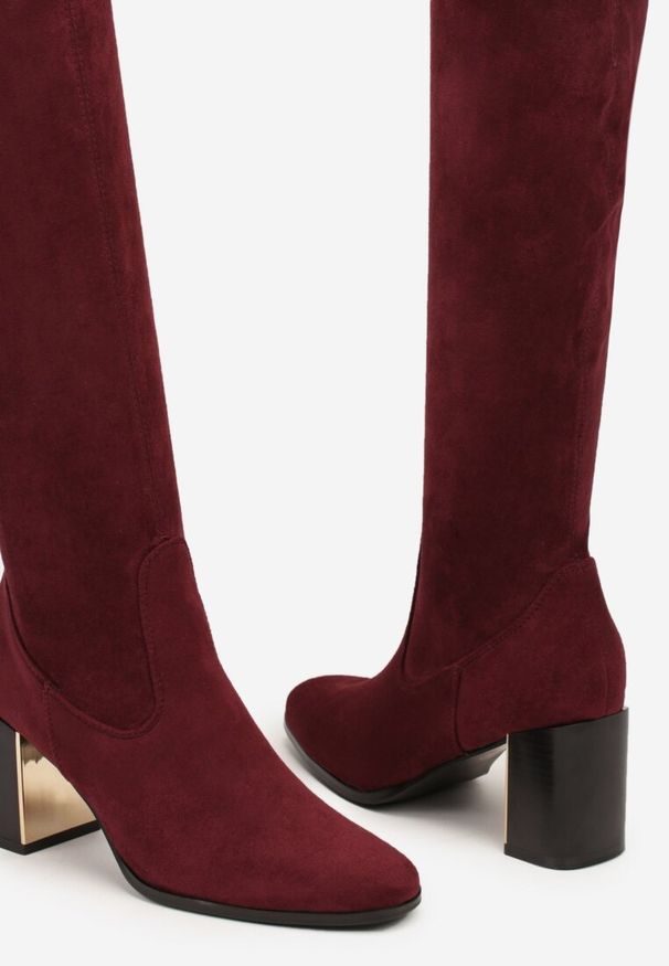 Born2be - Bordowe Kozaki za Kolano z Ozdobnym Obcasem z Metaliczną Wstawką Agnerissa. Wysokość cholewki: za kolano. Kolor: czerwony. Wzór: aplikacja. Obcas: na obcasie. Wysokość obcasa: średni