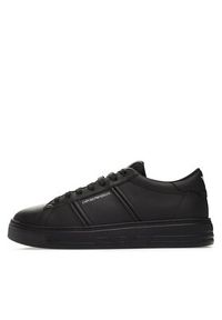 Emporio Armani Sneakersy X4X570 XN840 K001 Czarny. Kolor: czarny. Materiał: skóra