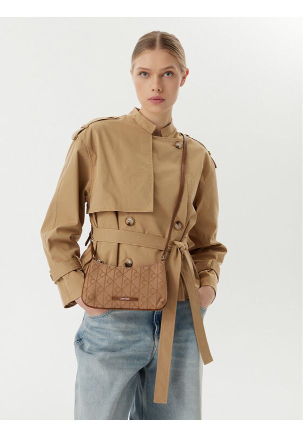 Calvin Klein Torebka Emblem Aop LV04F1164G Brązowy. Kolor: brązowy