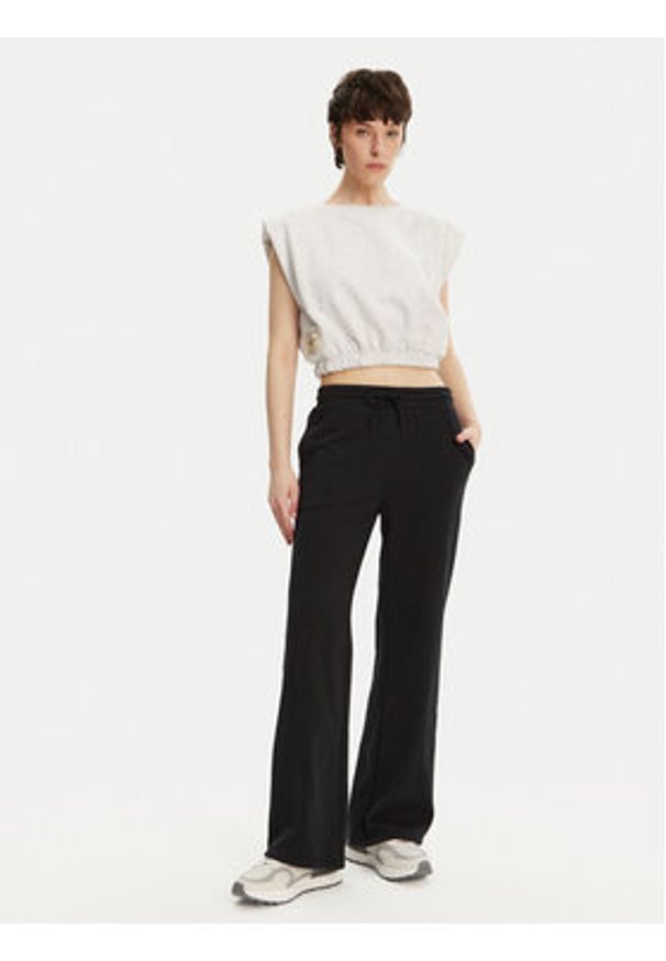 Converse Spodnie dresowe 10028418-A03 Czarny Wide Leg. Kolor: czarny. Materiał: bawełna