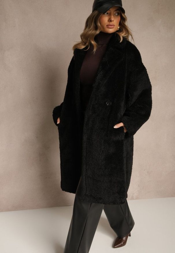 Renee - Czarny Płaszcz Teddy o Dwurzędowym Kroju Oversize Azzena. Okazja: na spacer, na co dzień. Typ kołnierza: golf. Kolor: czarny. Materiał: jeans. Styl: casual