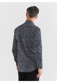 Pako Lorente - PAKO LORENTE – Granatowa koszula męska w kwiatki P23WF-1X-005-G-S. Okazja: na co dzień. Kolor: niebieski. Materiał: jeans, bawełna, elastan. Wzór: kwiaty. Styl: casual #10