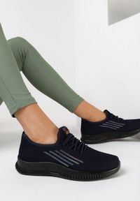 Born2be - Granatowe Buty Sportowe Synaphite. Nosek buta: okrągły. Zapięcie: sznurówki. Kolor: niebieski. Materiał: guma, jeans, materiał. Szerokość cholewki: normalna. Wzór: kolorowy, aplikacja, nadruk