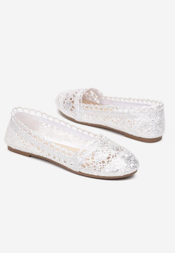 Born2be - Srebrne Ażurowe Balerinki z Koronką Ziel. Okazja: na co dzień. Kolor: srebrny. Materiał: koronka. Wzór: ażurowy, koronka. Sezon: lato. Styl: casual