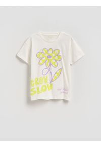 Reserved - Bawełniany t-shirt z nadrukiem - złamana biel. Materiał: bawełna. Wzór: nadruk #1