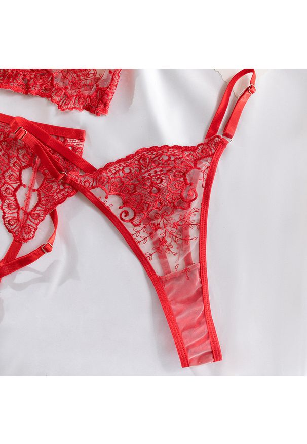 Intica - Komplet bielizny z koronką na romantyczne wieczory Vitia. Kolor: czerwony. Materiał: koronka. Wzór: koronka